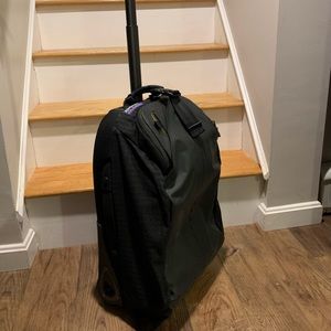 Patagonia Overhead Shed luggage